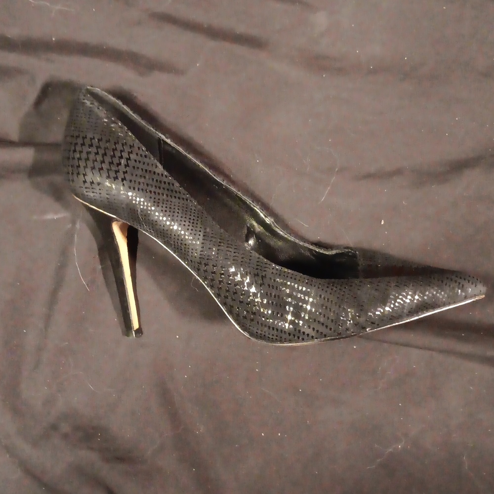 Women's shoes - Picture 3 of 3